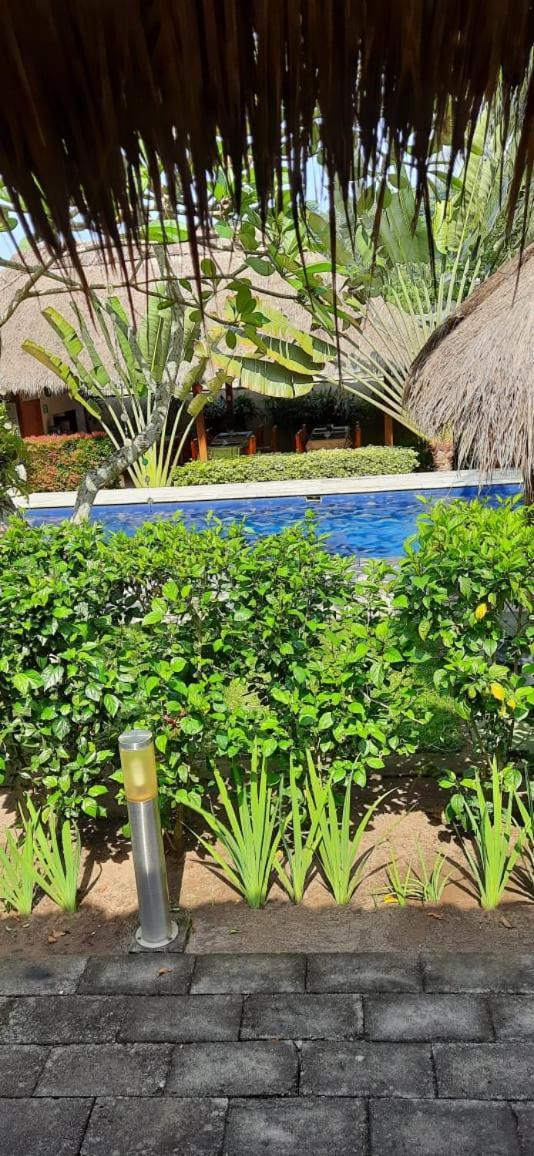Mama Bella'S Retreat Bed & Breakfast Senggigi Ngoại thất bức ảnh